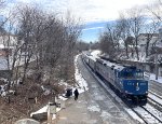 NJT Train # 1715 arriving into Kingsland Sta with MNR F40PH-3C # 4910 in the lead